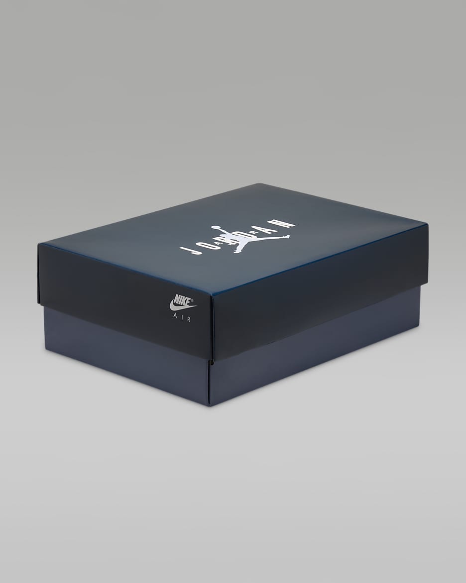 Jordan 11 big kid top